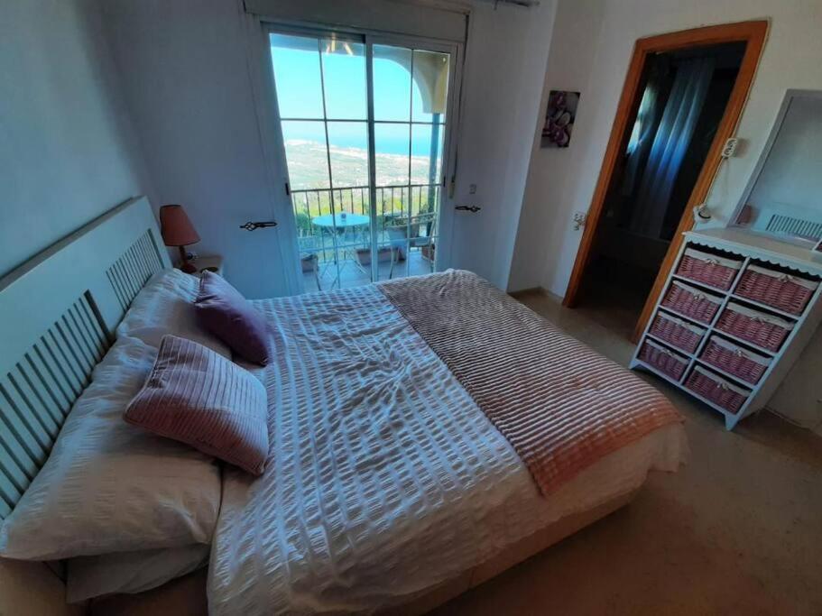 3 Bedroom Home With Amazing Views & Outdoor Spaces Manilva Εξωτερικό φωτογραφία